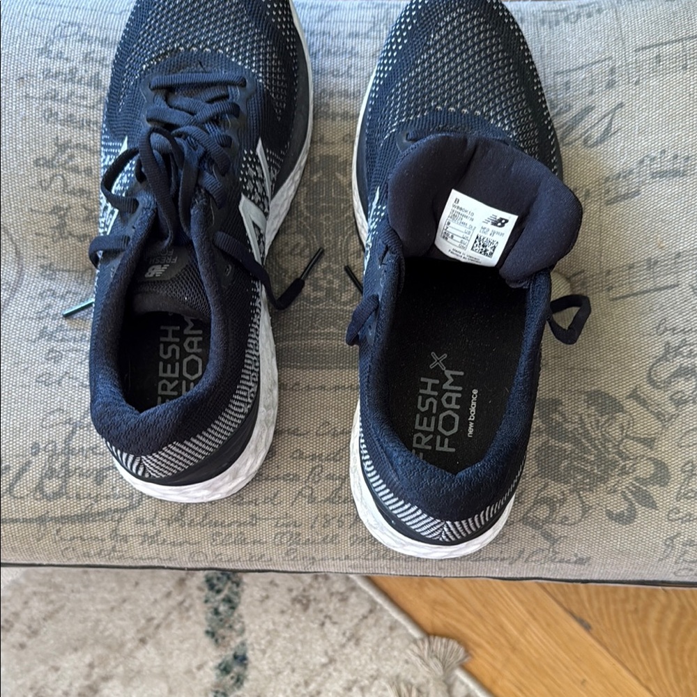 New Balance Men's Black Running Shoes